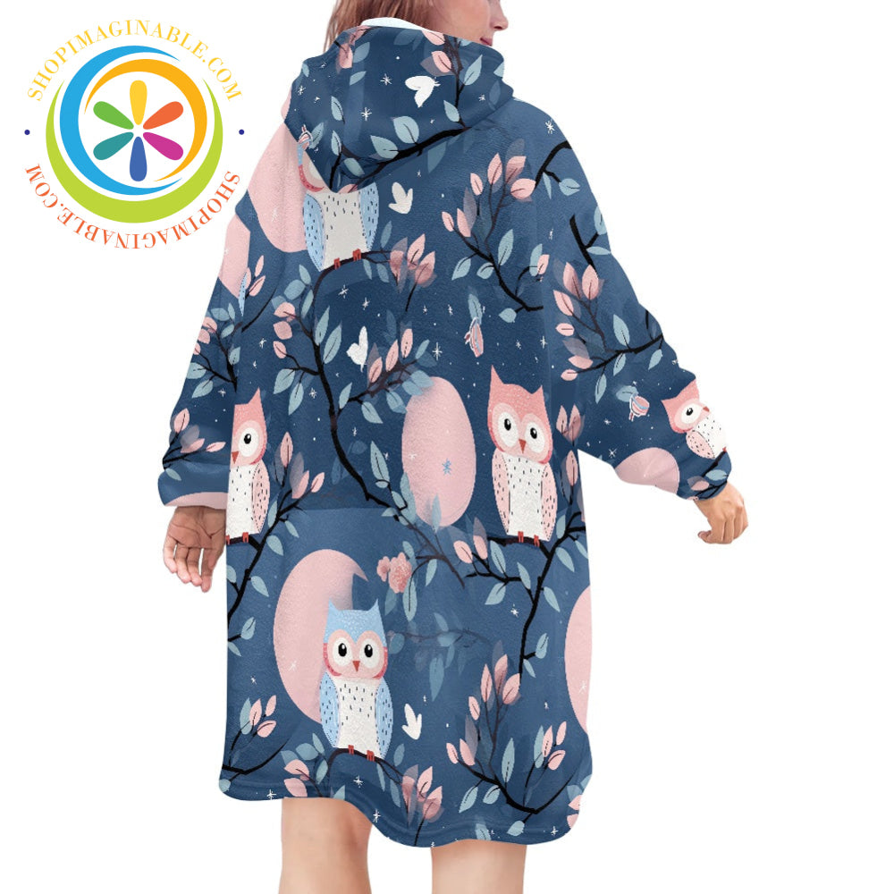 Night Owl - Blanket Hoodie white / ONESIZE