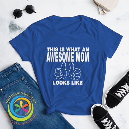 Two Thumbs Up Awesome Mom Ladies T-Shirt T-Shirt